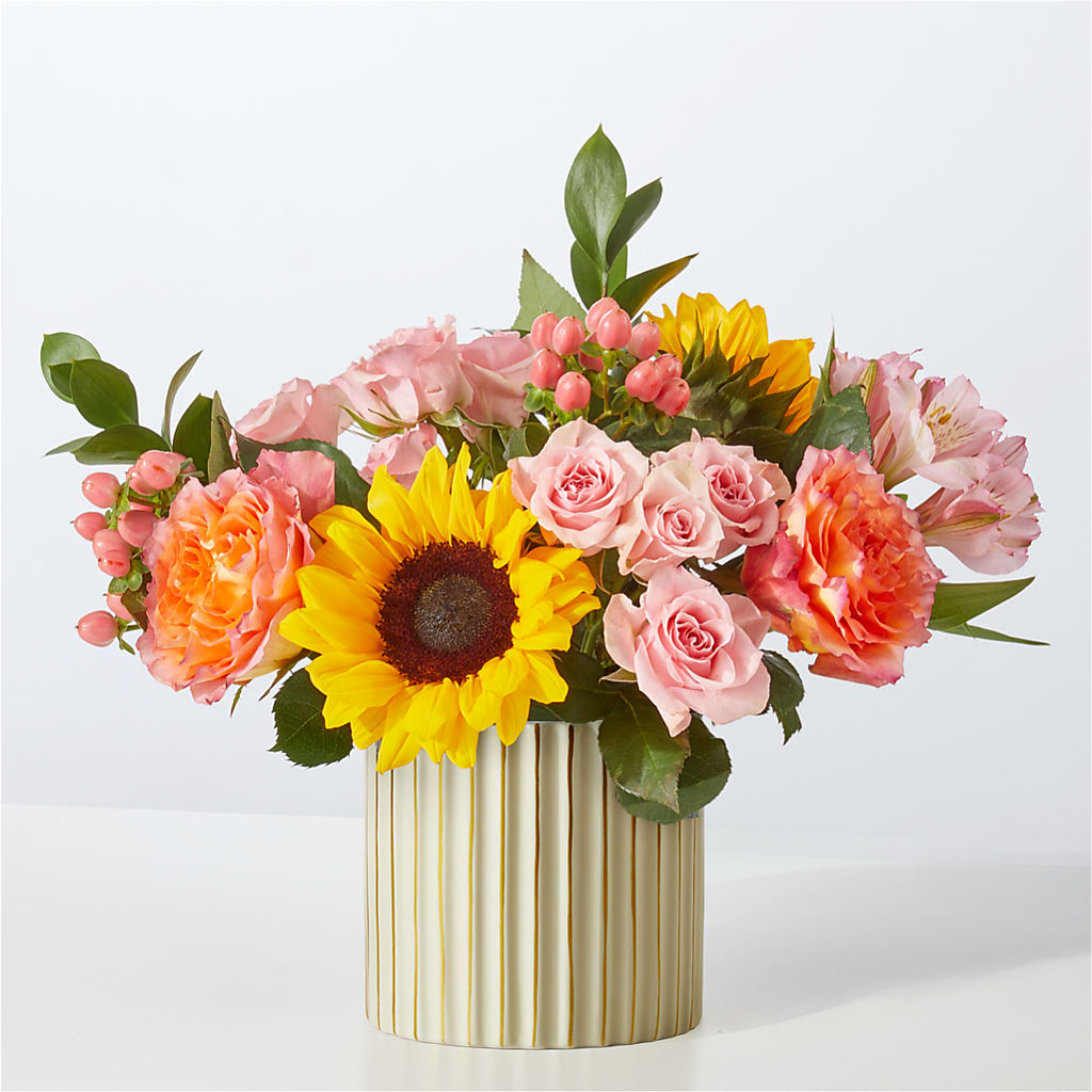 Sun's Out Bouquet – Rita Fleuriste Montreal, Montreal PQ