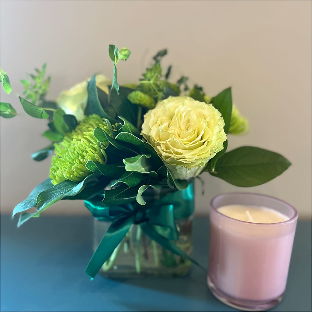 Emerald Forest Bouquet – Rita Fleuriste Montreal, Montreal PQ