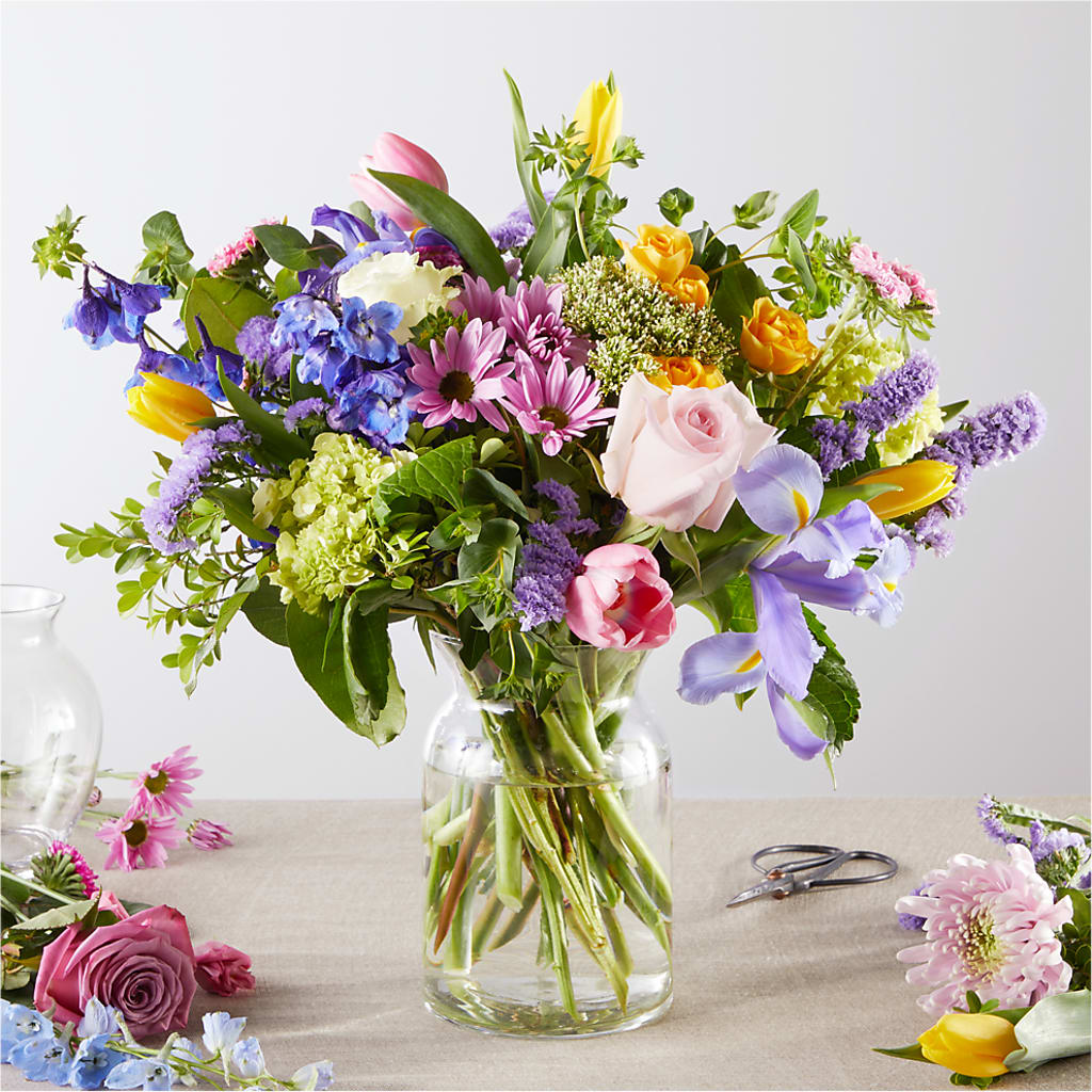 Pastel Tradition - A Florist Original – Rita Fleuriste Montreal, Montreal PQ
