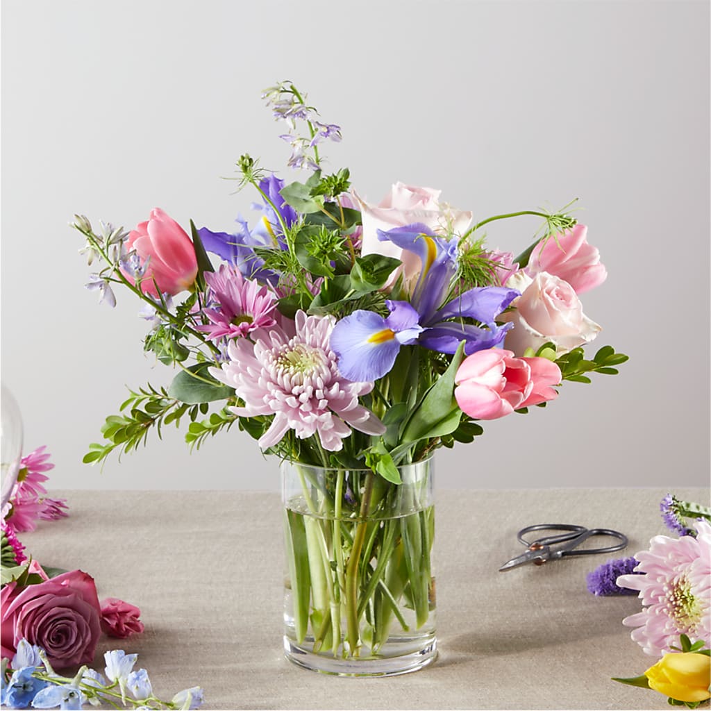 Pastel Tradition - A Florist Original – Rita Fleuriste Montreal, Montreal PQ