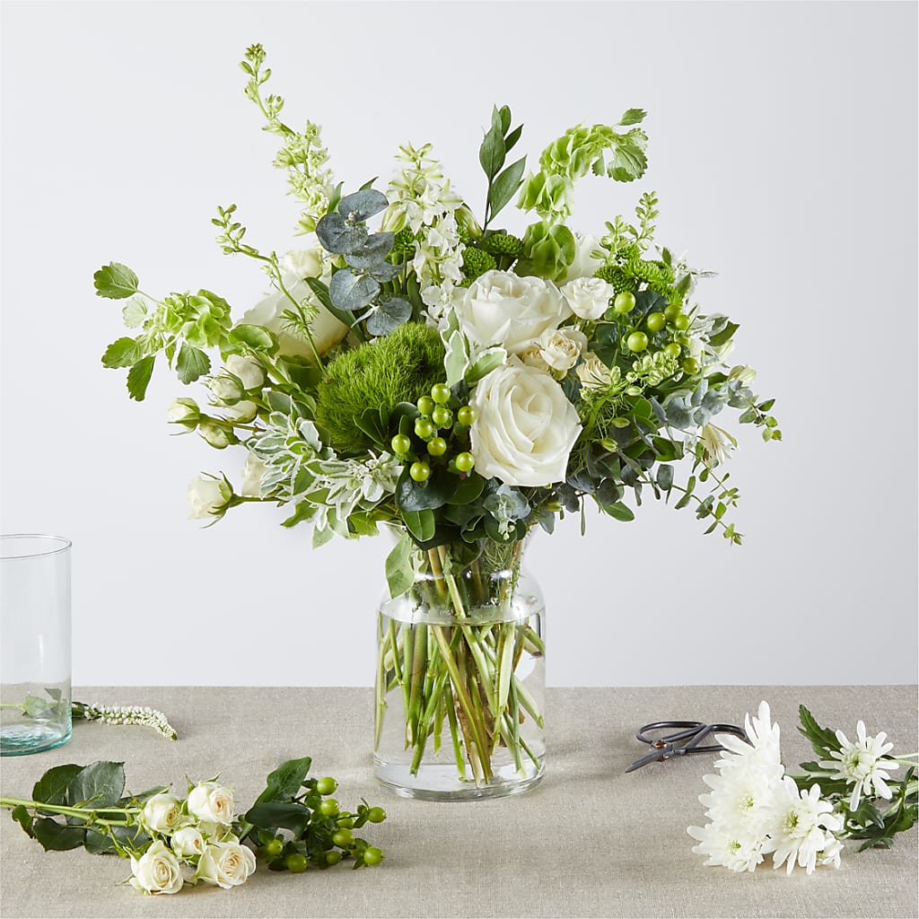 Irish Garden - A Florist Original – Rita Fleuriste Montreal, Montreal PQ