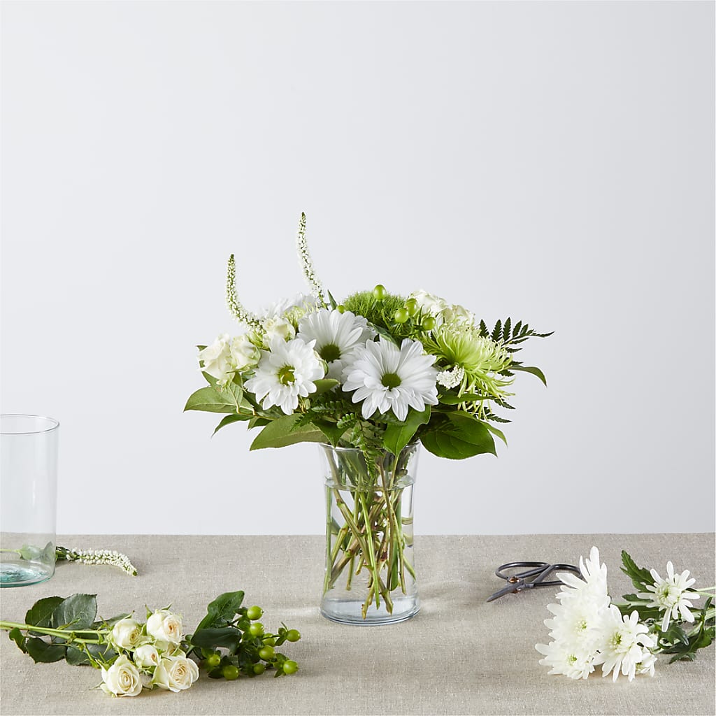 Irish Garden - A Florist Original – Rita Fleuriste Montreal, Montreal PQ