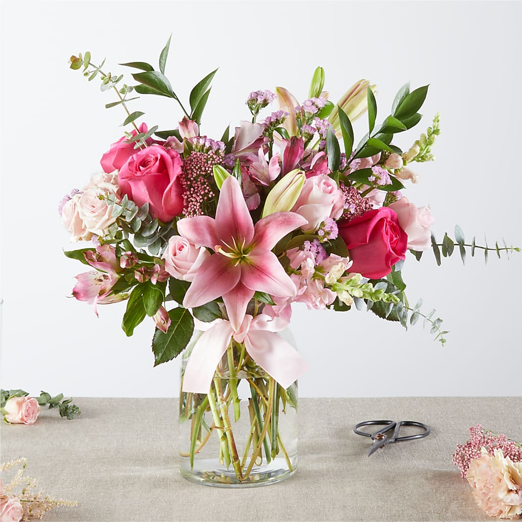 Pink Ribbon - A Florist Original – Rita Fleuriste Montreal, Montreal PQ