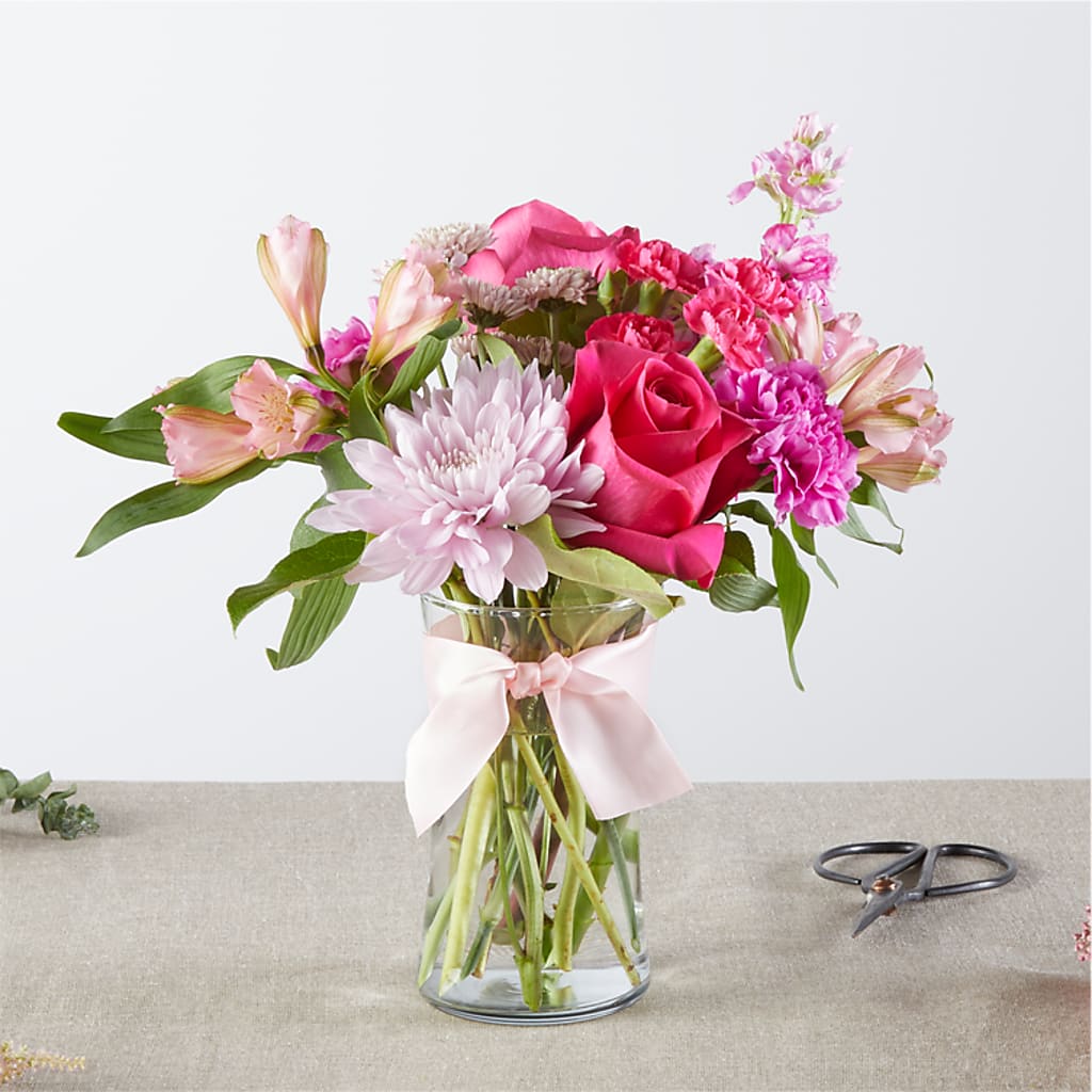 Pink Ribbon - A Florist Original – Rita Fleuriste Montreal, Montreal PQ