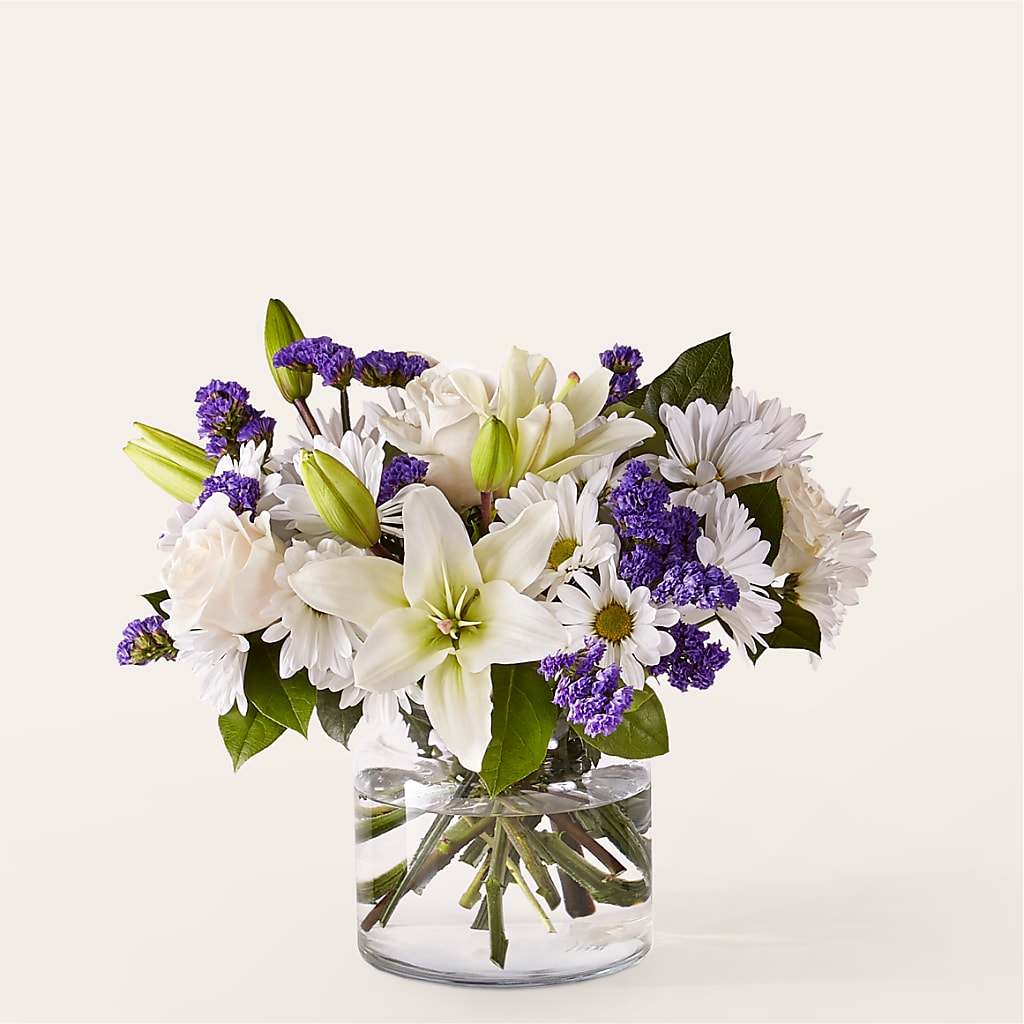 Beyond Blue Bouquet – Rita Fleuriste Montreal, Montreal PQ