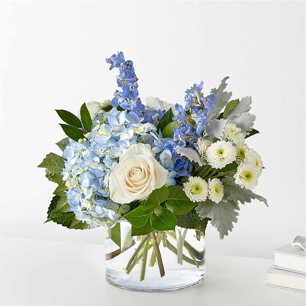 Clear Skies Bouquet – Rita Fleuriste Montreal, Montreal PQ