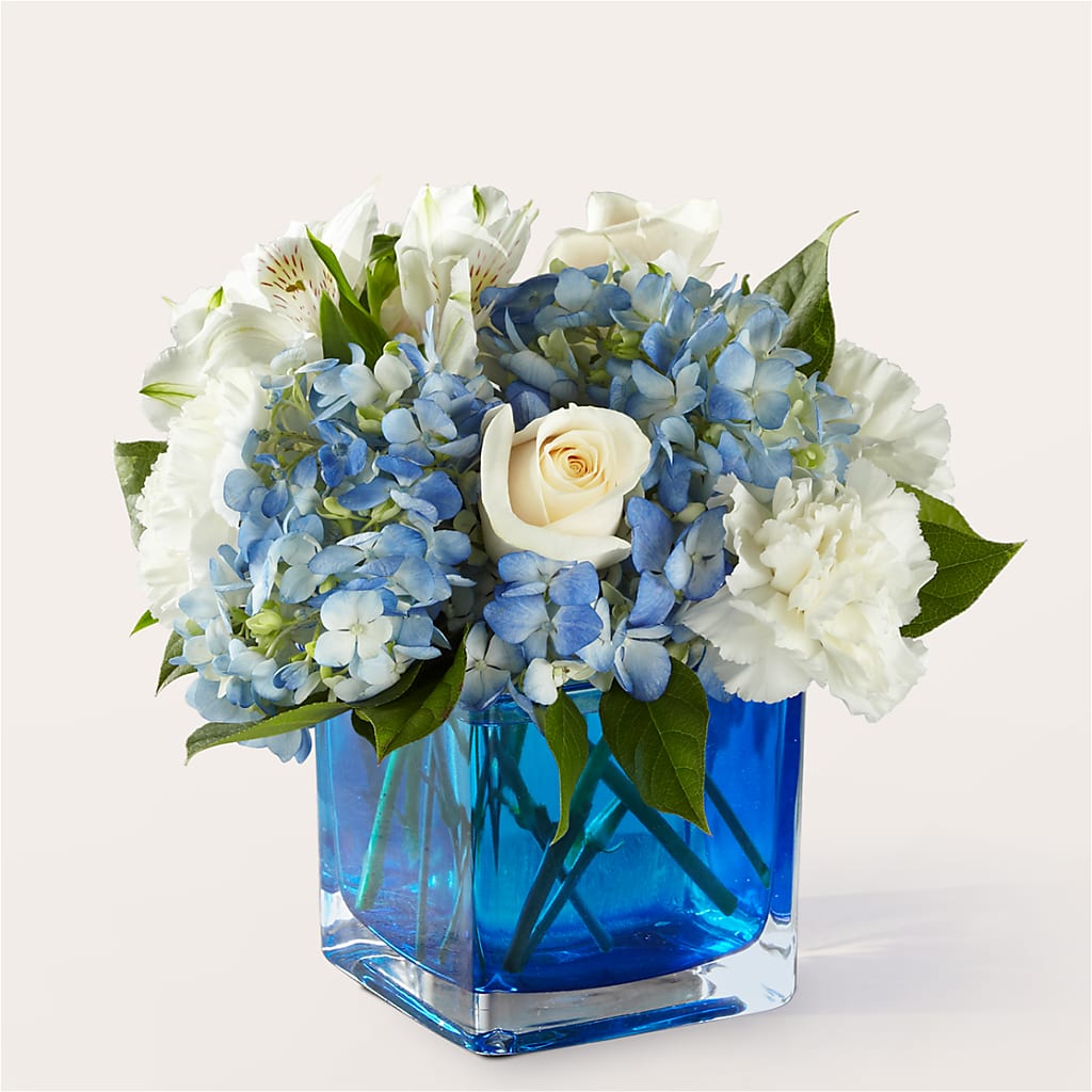 Soothing Waters Bouquet – Rita Fleuriste Montreal, Montreal PQ