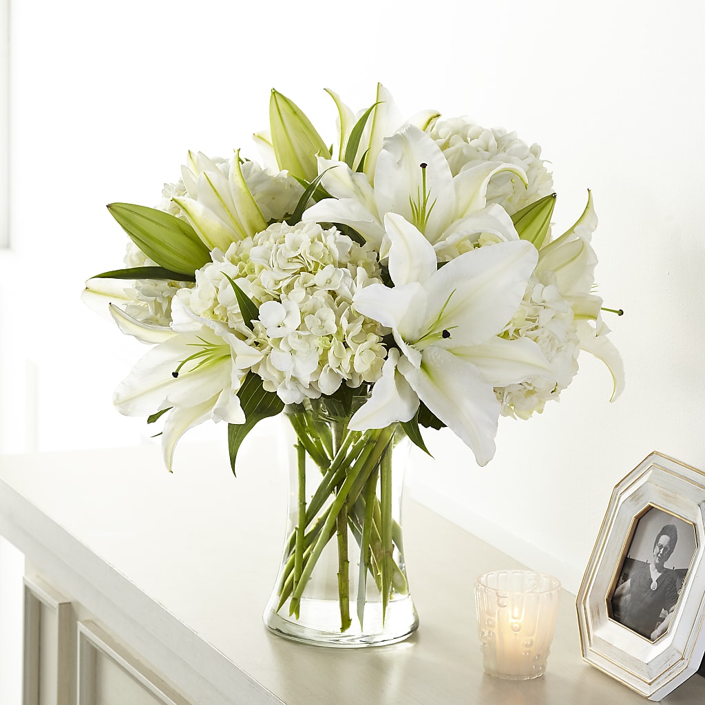 Compassionate Lily Bouquet – Rita Fleuriste Montreal, Montreal PQ