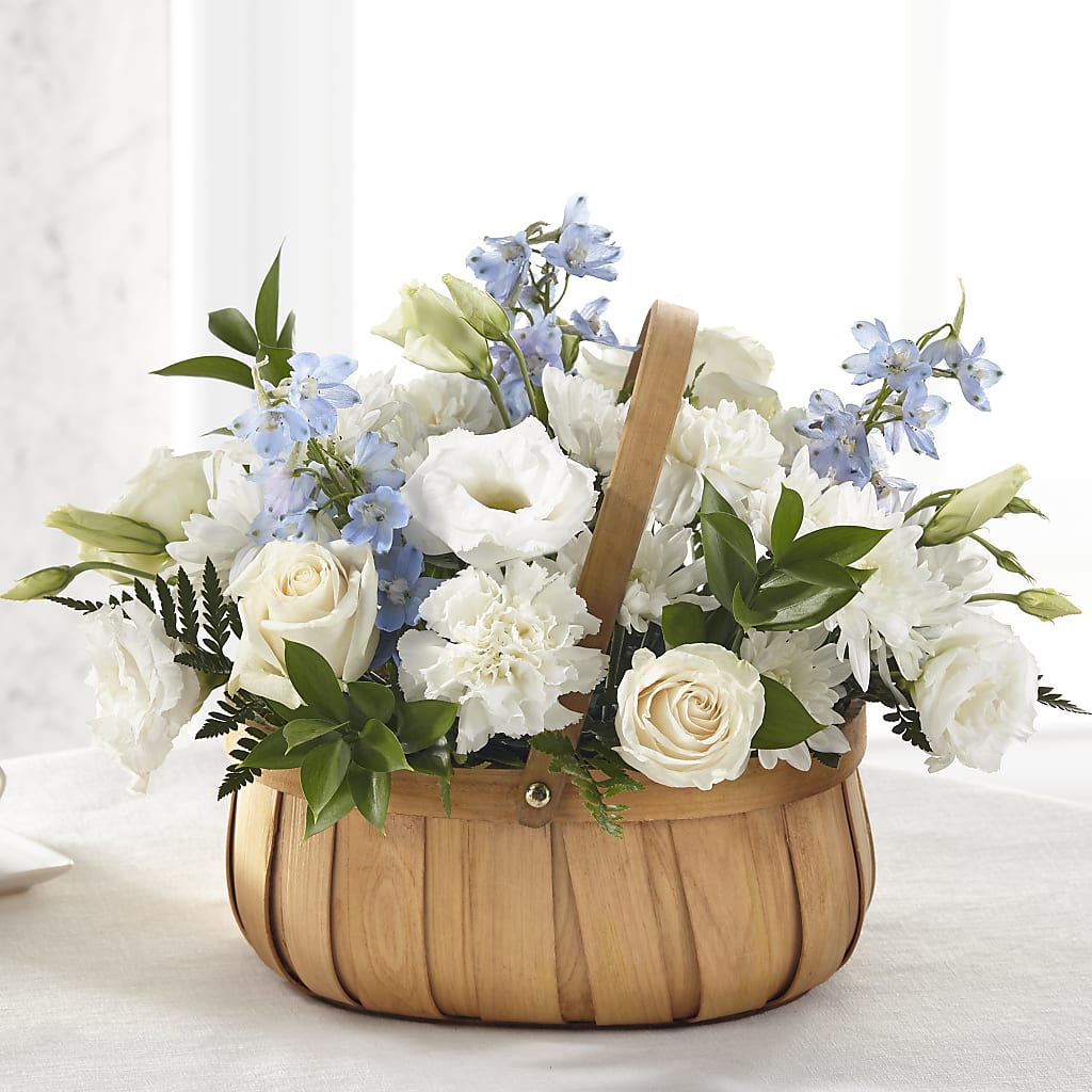 Sincerely Heartfelt Basket – Rita Fleuriste Montreal, Montreal PQ