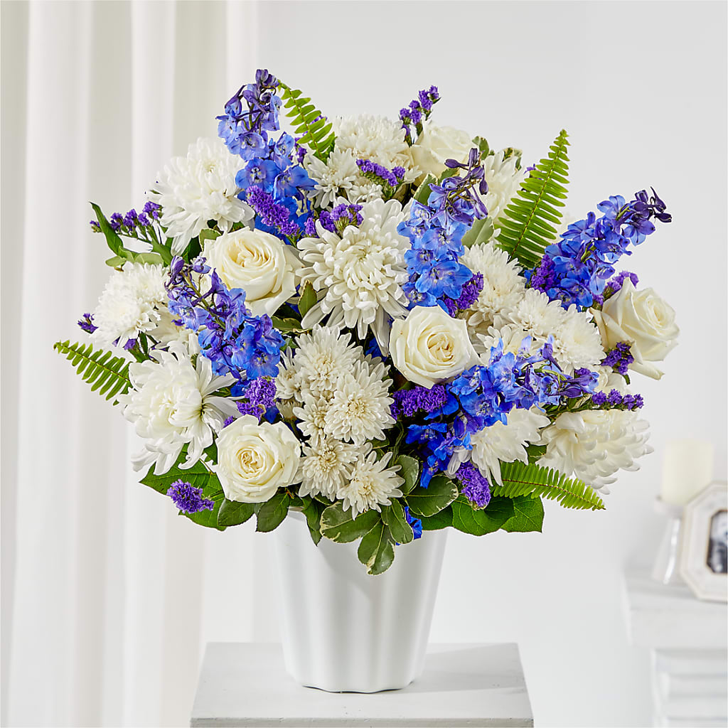 Hold Dear Tabletop Basket – Rita Fleuriste Montreal, Montreal PQ