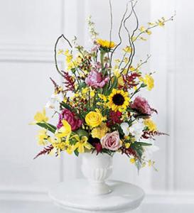 Arreglo de collage encantador FTD®