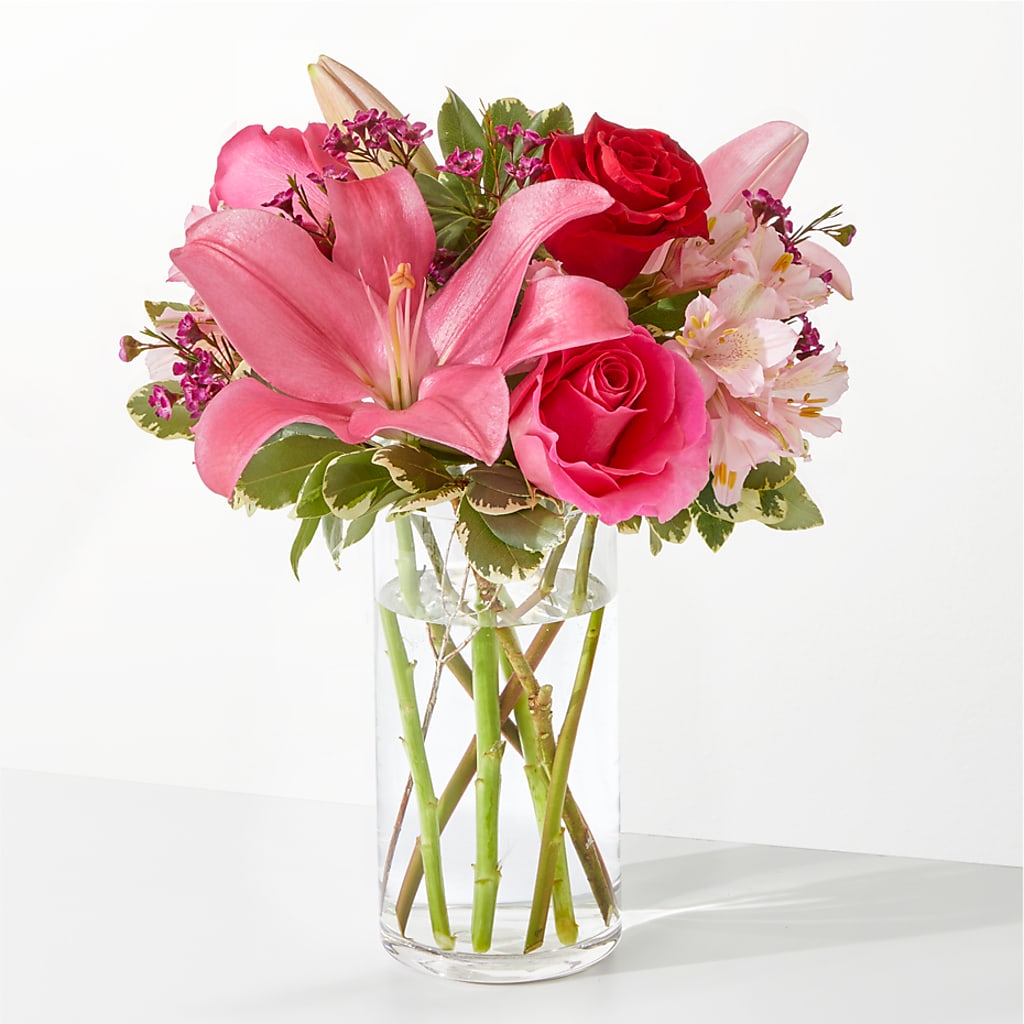 Lucky in Love Bouquet – Rita Fleuriste Montreal, Montreal PQ