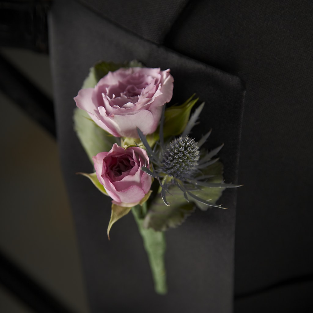 Veronica Boutonniere – Rita Fleuriste Montreal, Montreal PQ