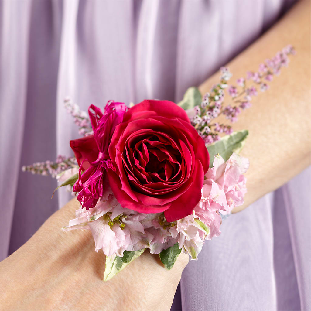 Rose Charm Corsage – Rita Fleuriste Montreal, Montreal PQ