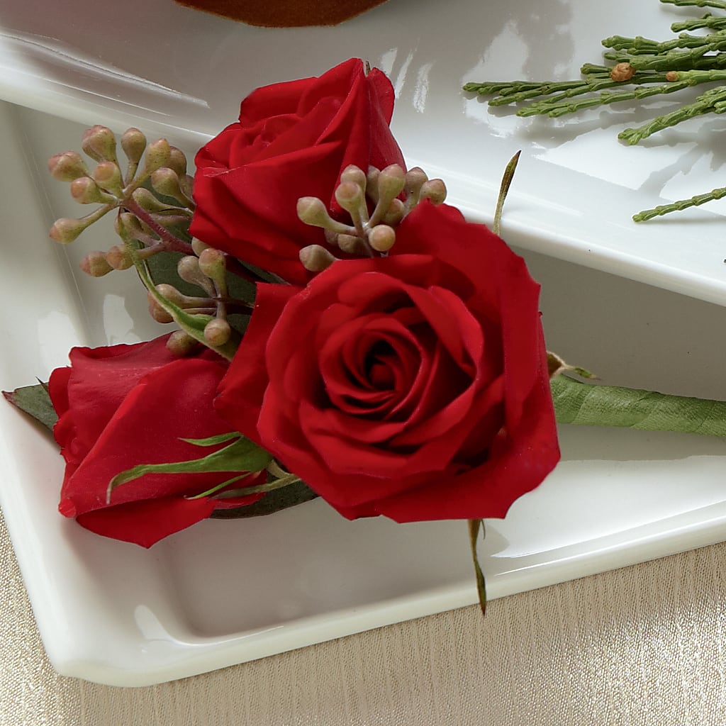 Red Spray Rose Boutonniere – Rita Fleuriste Montreal, Montreal PQ