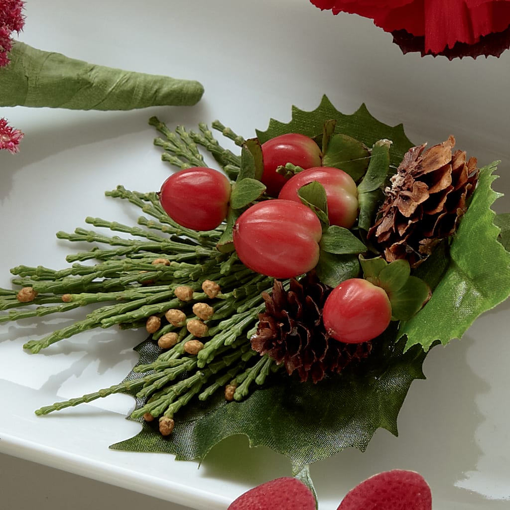 Red Berry Boutonniere – Rita Fleuriste Montreal, Montreal PQ