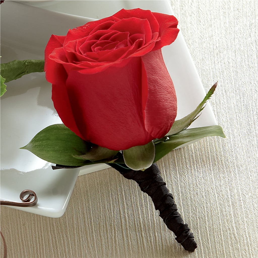 Red Rose Boutonniere – Rita Fleuriste Montreal, Montreal PQ