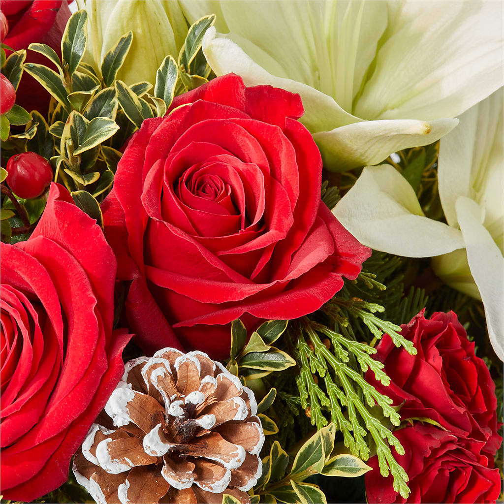 Snowy Wonderland Bouquet –  Rita Fleuriste Montreal, Montreal PQ