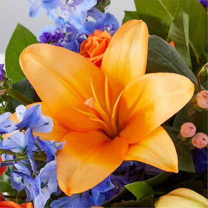 Radiant Citrus Box Bouquet –  Rita Fleuriste Montreal, Montreal PQ