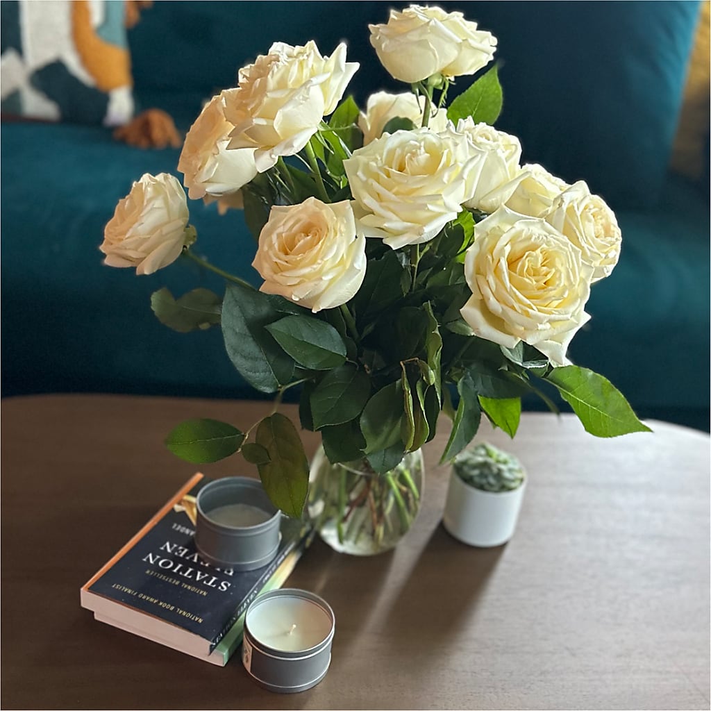 Long Stem Yellow Rose Bouquet –  Rita Fleuriste Montreal, Montreal PQ