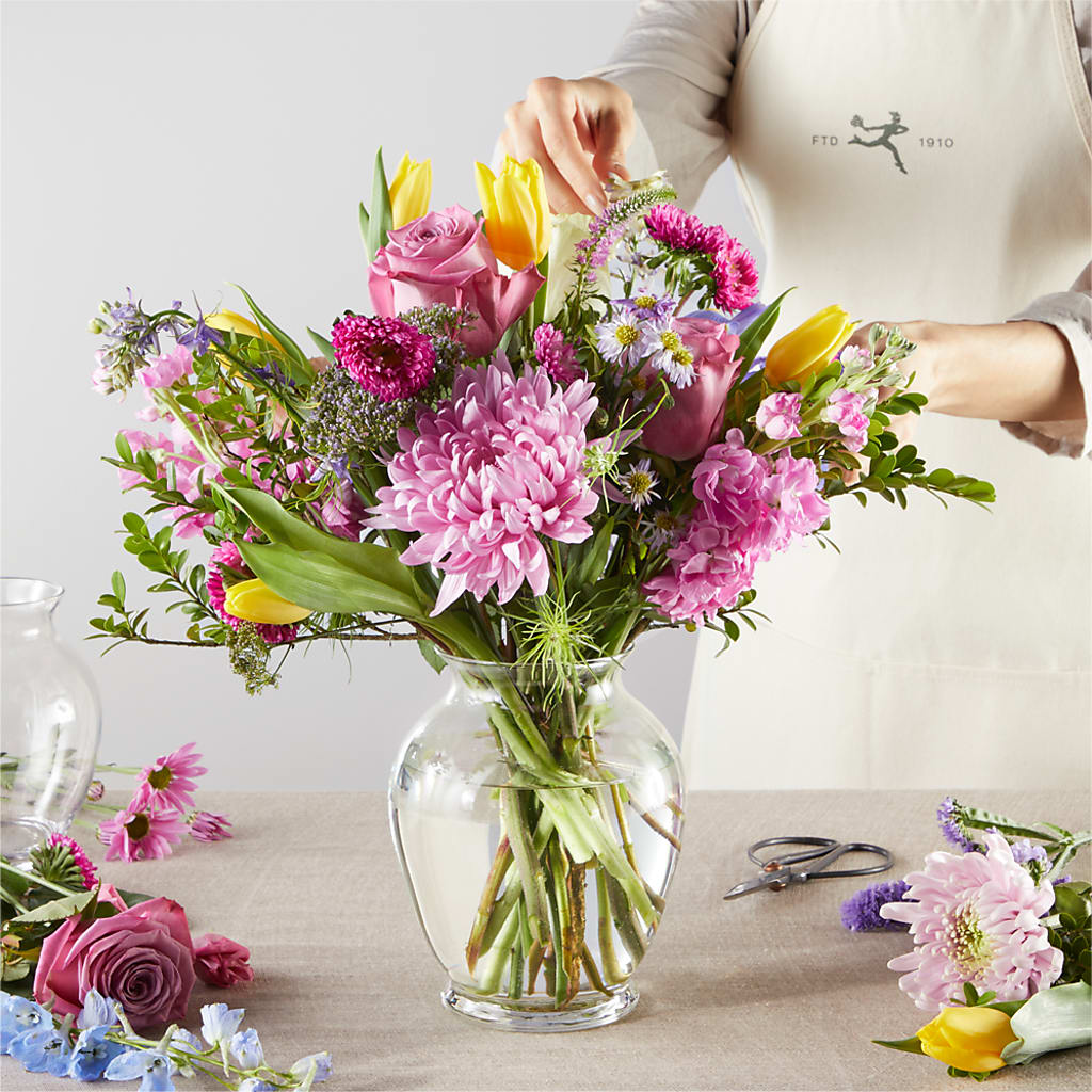 Pastel Tradition - A Florist Original –  Rita Fleuriste Montreal, Montreal PQ