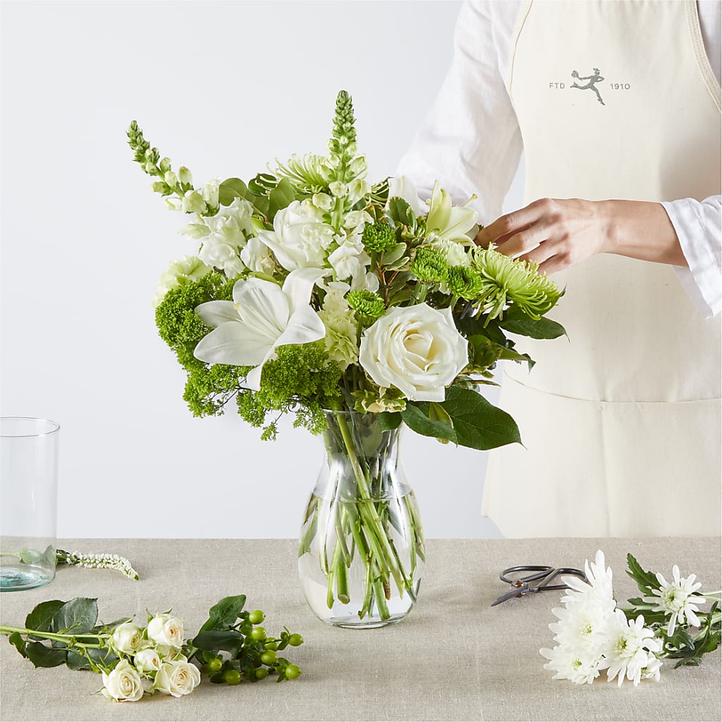 Irish Garden - A Florist Original –  Rita Fleuriste Montreal, Montreal PQ