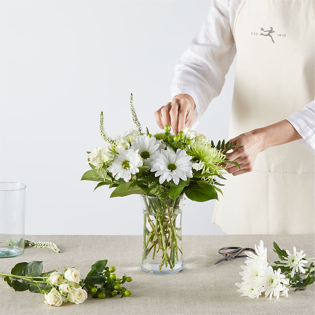 Irish Garden - A Florist Original –  Rita Fleuriste Montreal, Montreal PQ