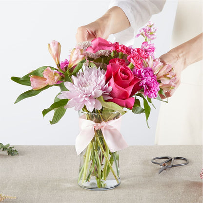 Pink Ribbon - A Florist Original –  Rita Fleuriste Montreal, Montreal PQ