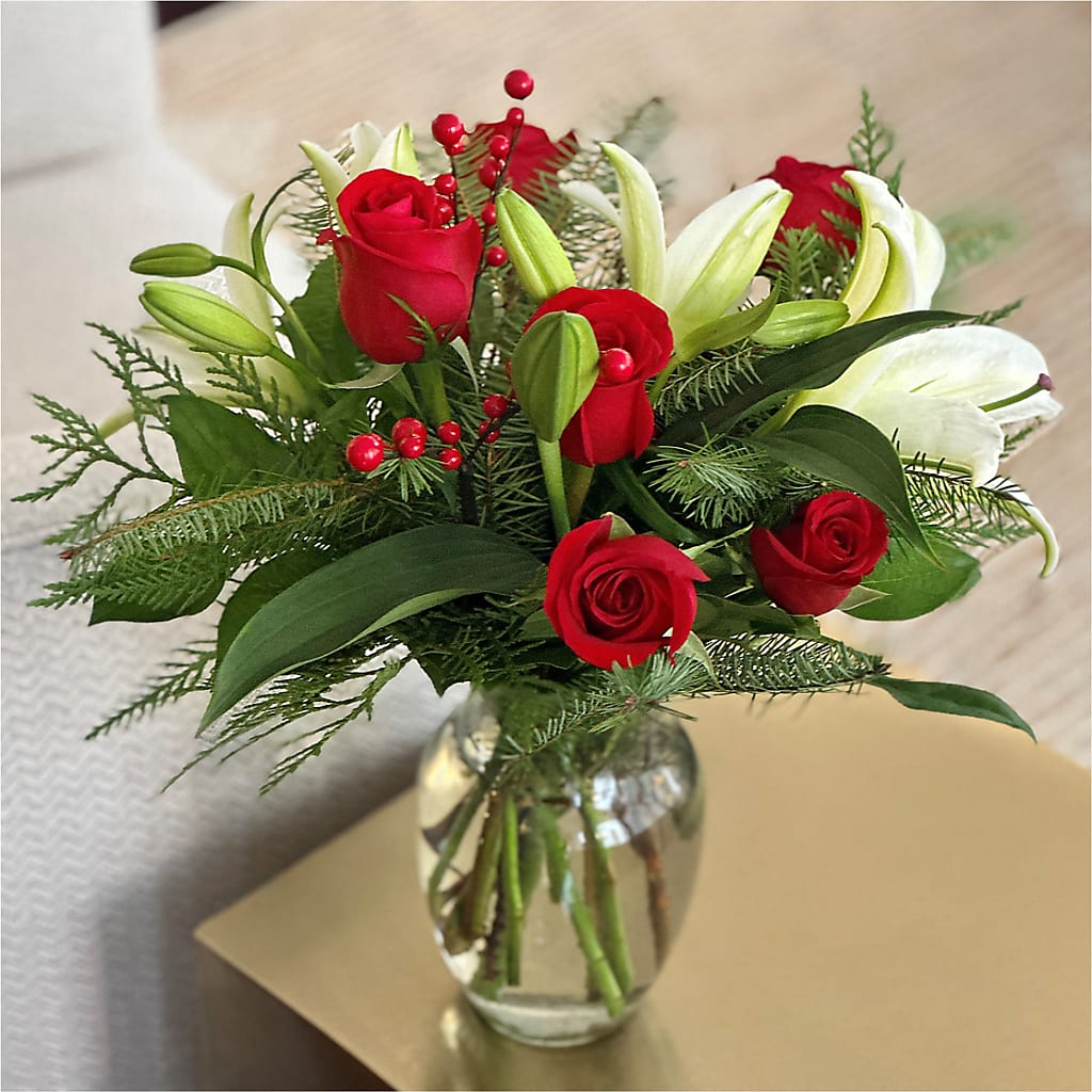 Sparkling Snowflakes Bouquet –  Rita Fleuriste Montreal, Montreal PQ