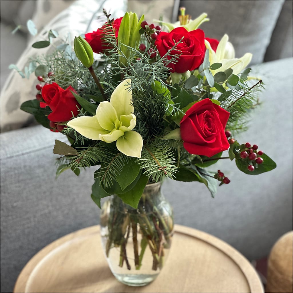 Glittering Lights Bouquet –  Rita Fleuriste Montreal, Montreal PQ