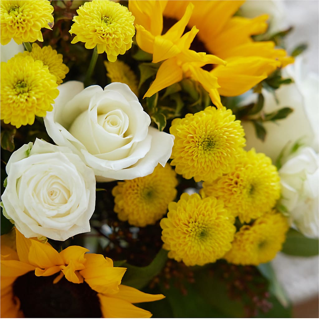 Luminous Morning Bouquet –  Rita Fleuriste Montreal, Montreal PQ