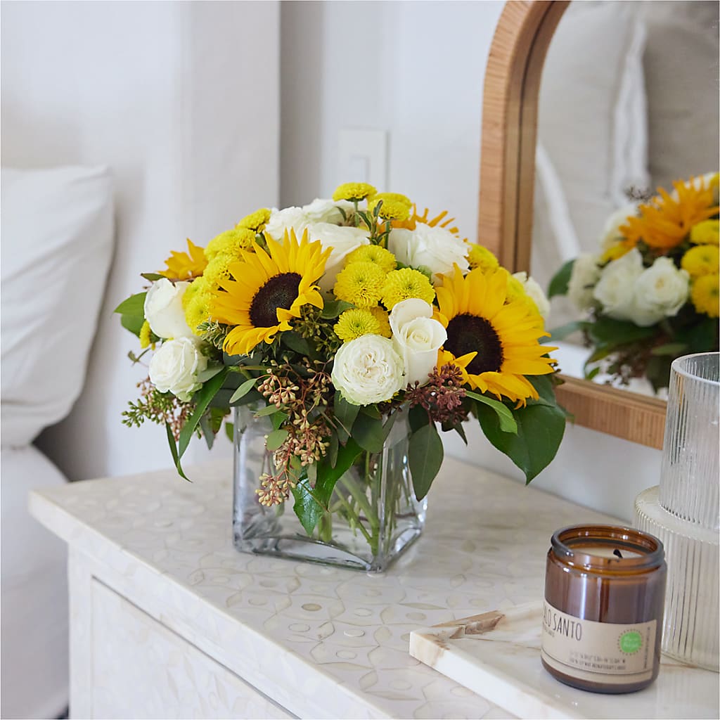 Luminous Morning Bouquet –  Rita Fleuriste Montreal, Montreal PQ