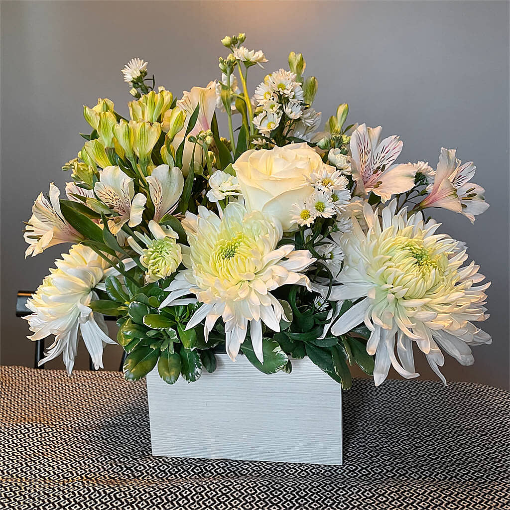 Eternal Affection Arrangement –  Rita Fleuriste Montreal, Montreal PQ