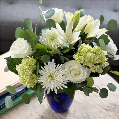 Snowy Dreams Bouquet –  Rita Fleuriste Montreal, Montreal PQ