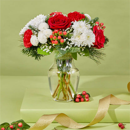 Chance of Flurries Bouquet –  Rita Fleuriste Montreal, Montreal PQ