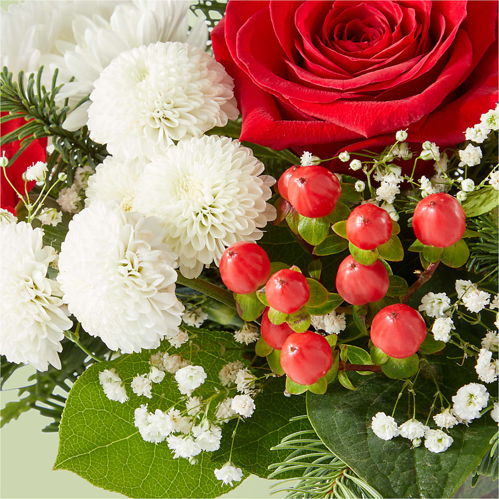 Chance of Flurries Bouquet –  Rita Fleuriste Montreal, Montreal PQ