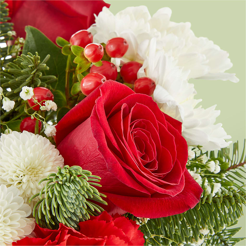 Chance of Flurries Bouquet –  Rita Fleuriste Montreal, Montreal PQ