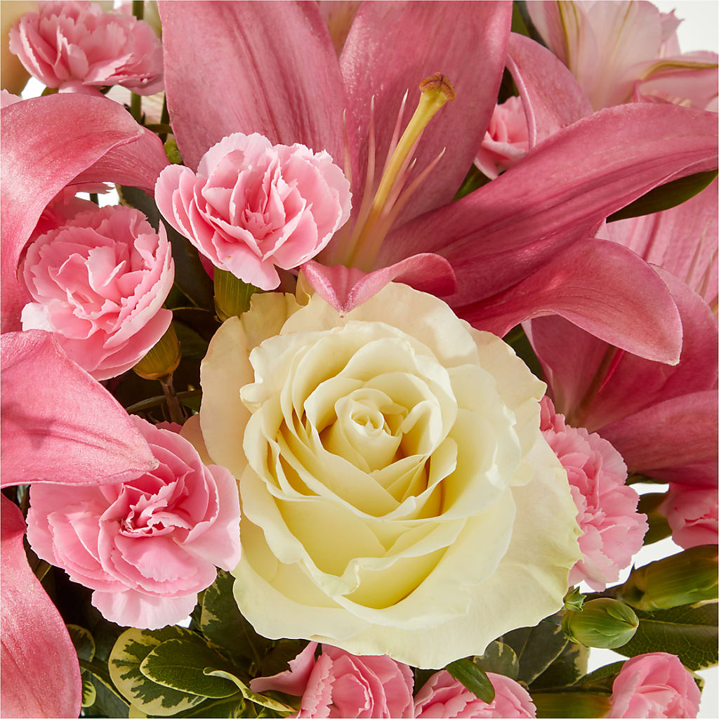 Piece of Cake Bouquet –  Rita Fleuriste Montreal, Montreal PQ