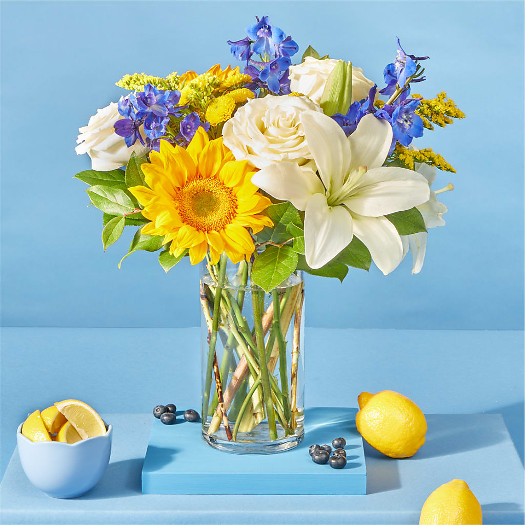 Stargazing Bouquet –  Rita Fleuriste Montreal, Montreal PQ