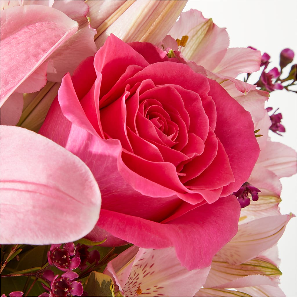 Lucky in Love Bouquet –  Rita Fleuriste Montreal, Montreal PQ