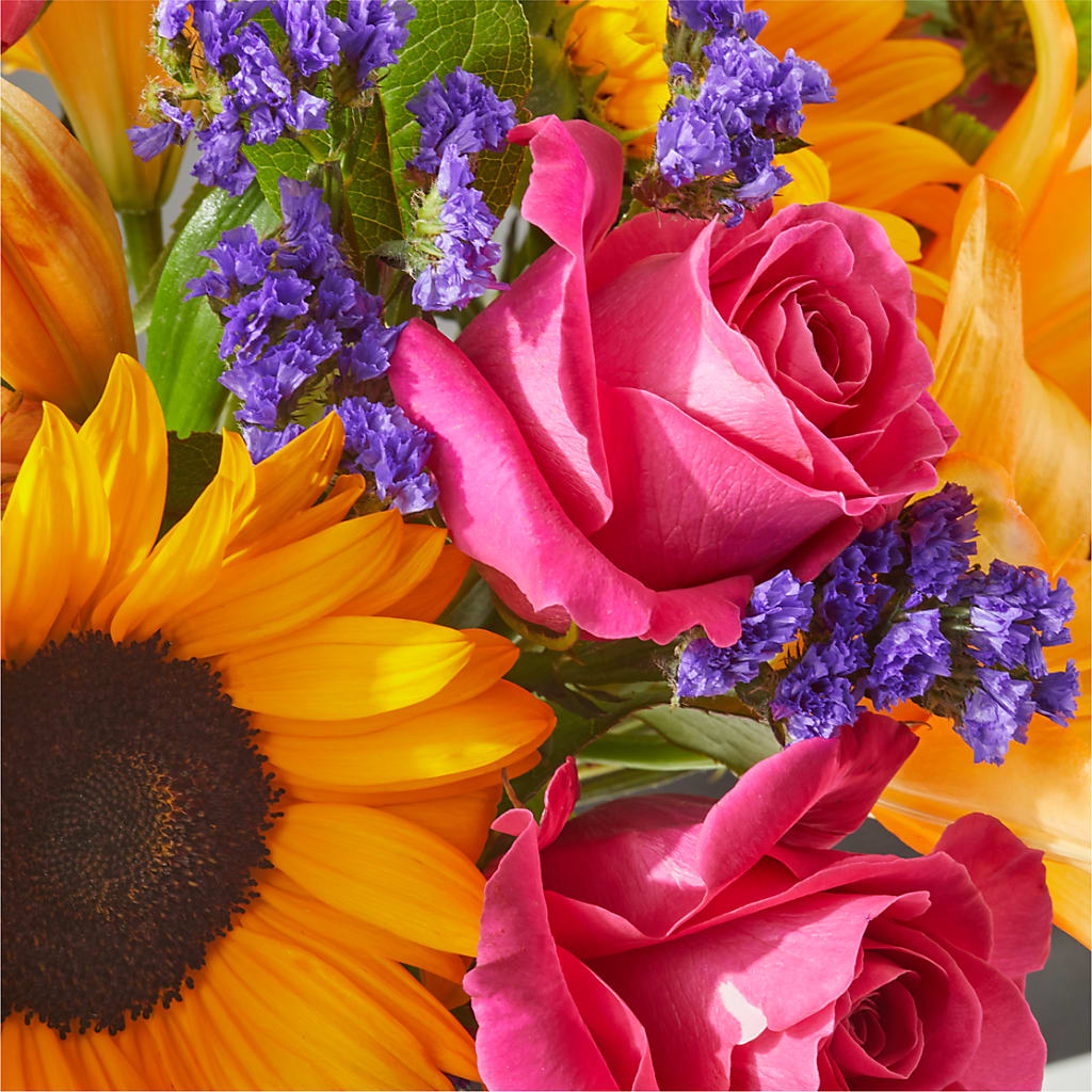 Joyful Bouquet –  Rita Fleuriste Montreal, Montreal PQ