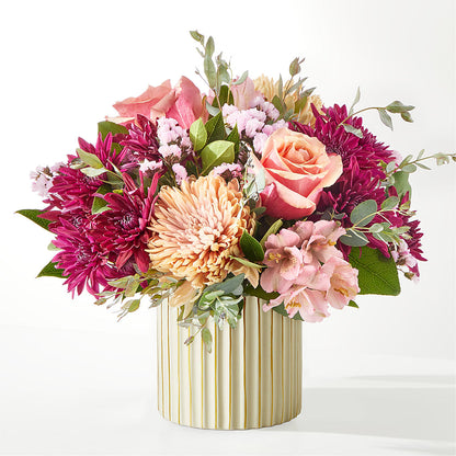 Berry Cobbler Bouquet with Ivory Vase –  Rita Fleuriste Montreal, Montreal PQ