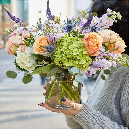 Porch Swing Bouquet –  Rita Fleuriste Montreal, Montreal PQ