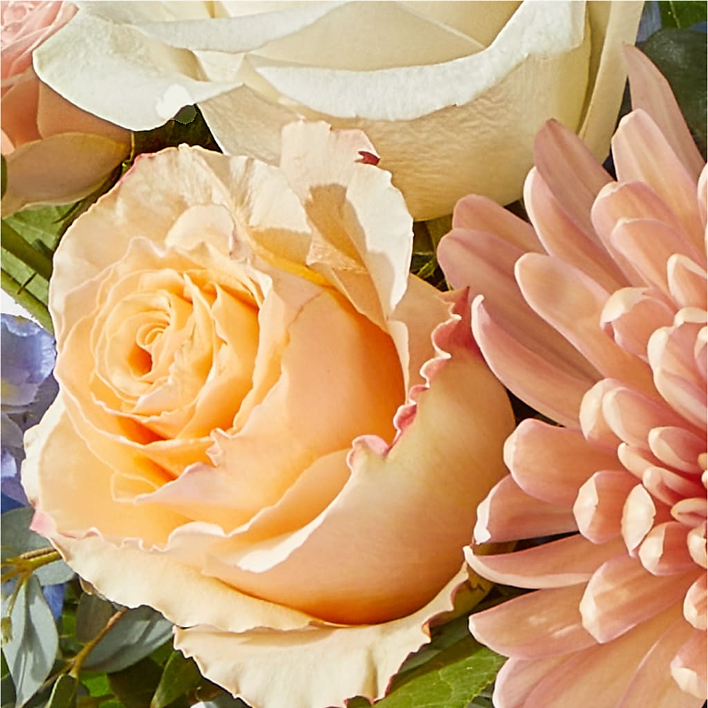 Inspired Bouquet –  Rita Fleuriste Montreal, Montreal PQ