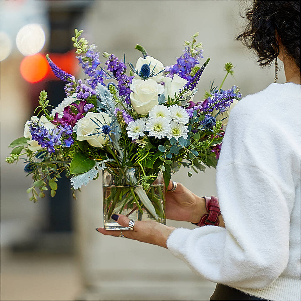 Shooting Star Bouquet –  Rita Fleuriste Montreal, Montreal PQ