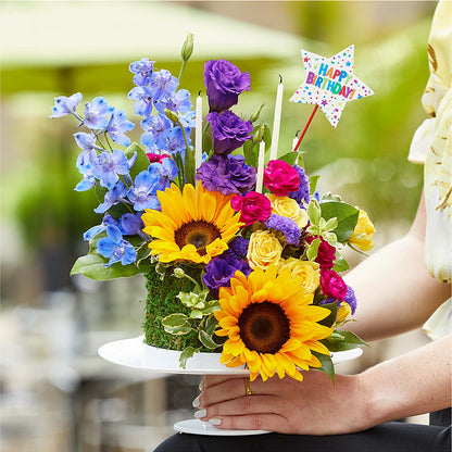 Star of the Day Floral Cake –  Rita Fleuriste Montreal, Montreal PQ