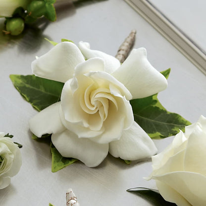 Gardenia Boutonniere –  Rita Fleuriste Montreal, Montreal PQ