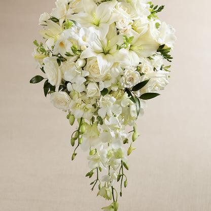 White Wonders Bouquet –  Rita Fleuriste Montreal, Montreal PQ